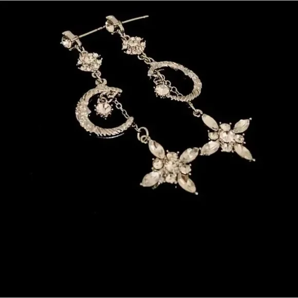 🌈 NEW stunning silver crystal dangle celestial dangle earrings 🌈 - Picture 6 of 7